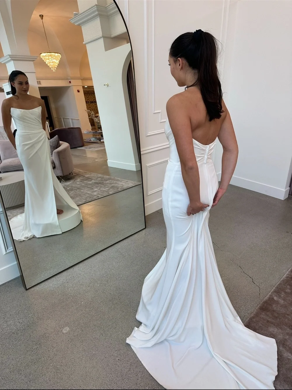 Choosen By Khya Spencer
Wedding Gown Strapless white - Picture 3 of 5